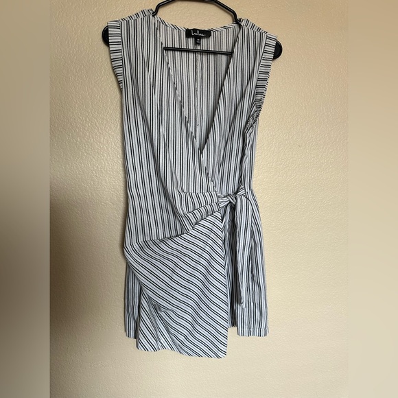 Lulu's Romper - Picture 1 of 3